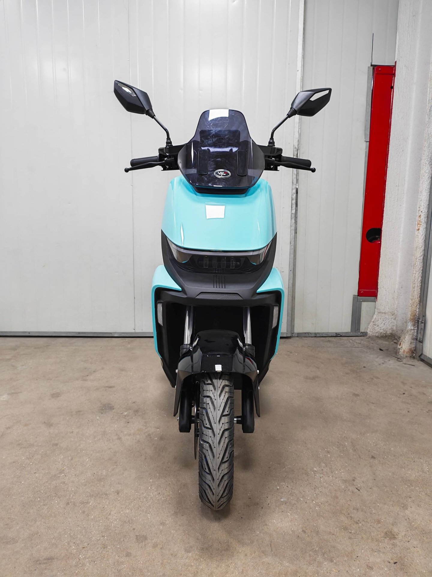 ID7 — Front View