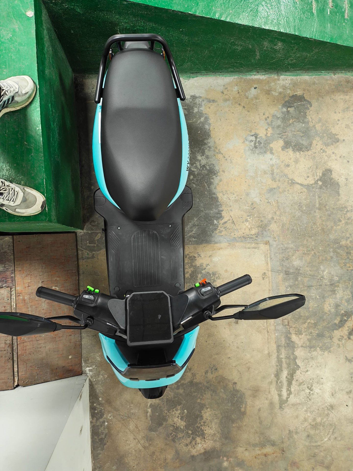 ID7 — Top View